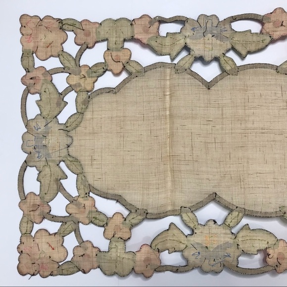 Vintage 9 PC Set Floral Hand Embroidered Scalloped Linen Table Runner Place Mats - Picture 14 of 16